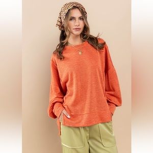06 Solid Comfort Fit Round Neck Sweatshirt